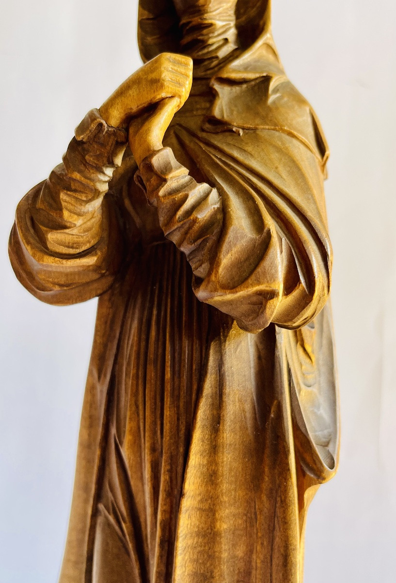 Madonna In Prayer - Carved Wood -photo-3